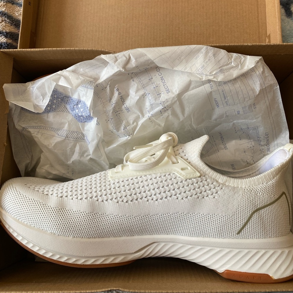 Flux Adapt Run White Knit Gum Sole Mens 9 Womens 10.5